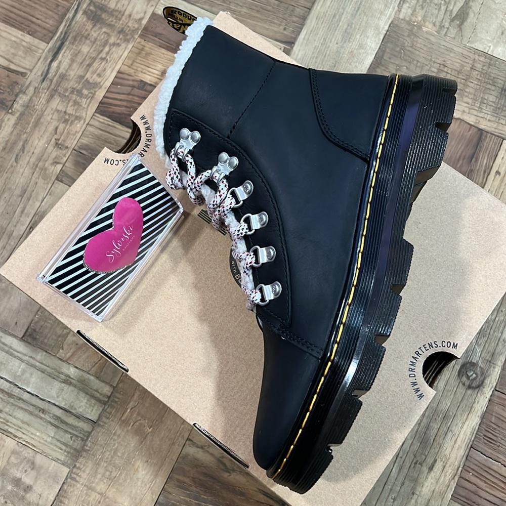 🔥 COMBS FAUX SHEARLING LINED CASUAL BOOTS NWT 🖤 - Picture 10 of 13